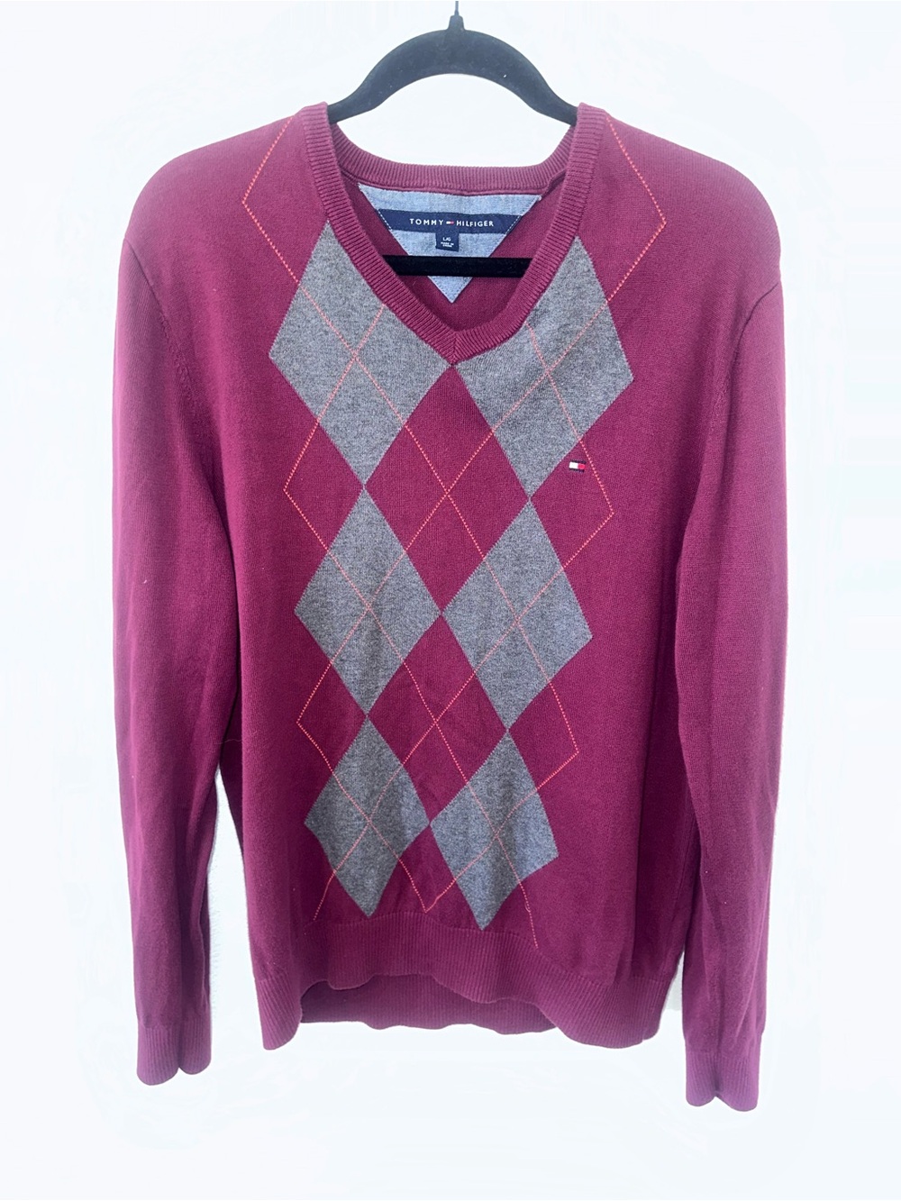 Tommy Hilfiger Men's Burgundy and Gray Argyle V-Neck Sweater